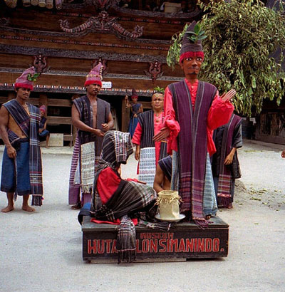 The traditional funeral puppet, Si Gale-gale